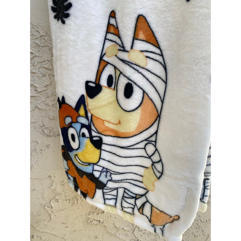 Bluey Halloween Plush Throw Blanket 50x70 | Mummy & Pirate Print